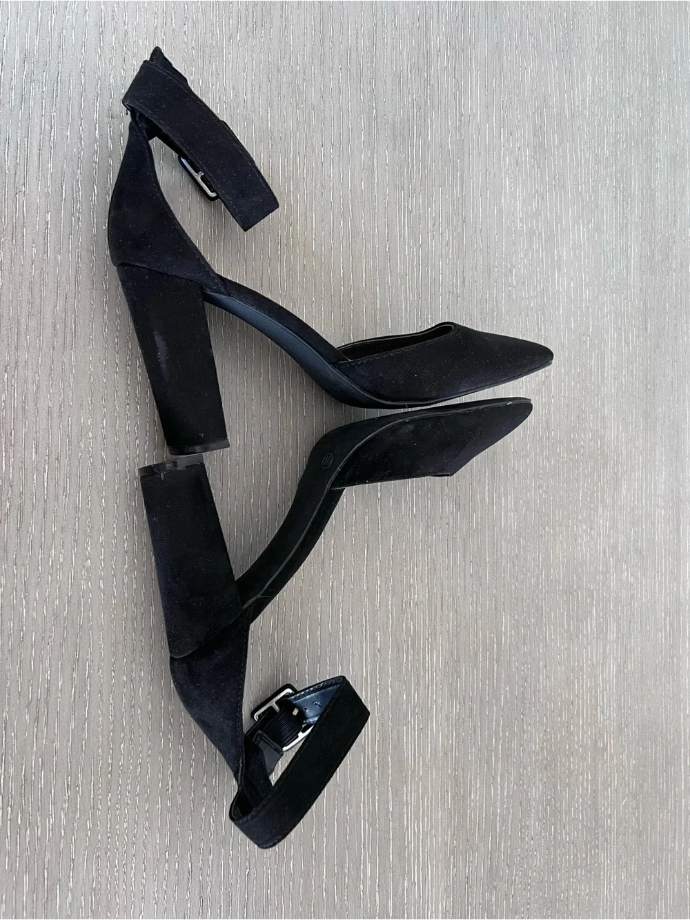Lulus sleek black